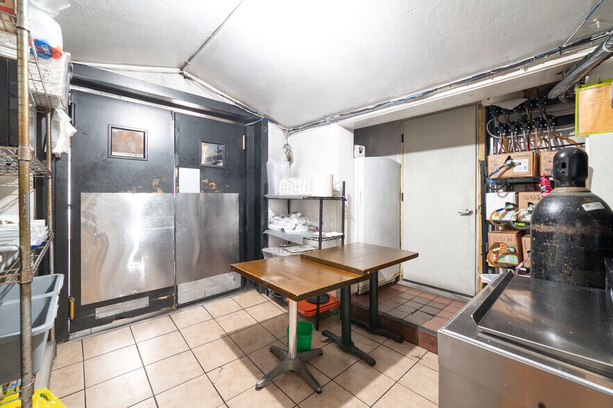 More Photos Of 39 Lake Avenue Ext, Danbury Freestanding For Lease