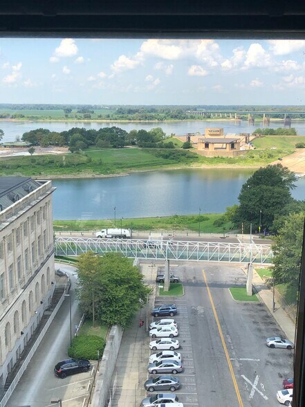 More Photos Of 22 N Front St, Memphis Office For Lease