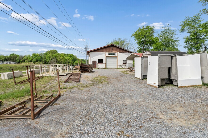 More Photos Of 3141 Highway 11 E, Telford Flex For Sale