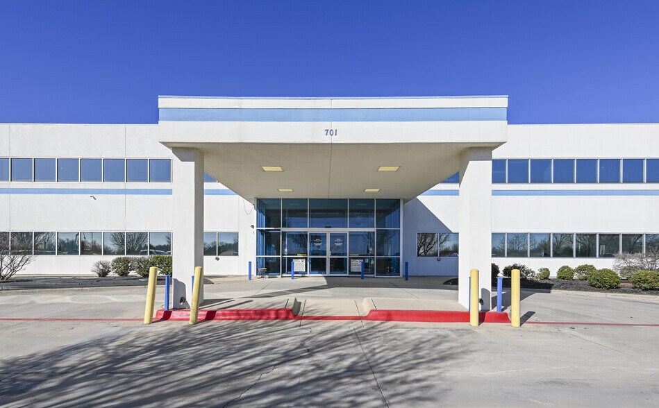 More Photos Of 701 E Rendon Crowley Rd, Burleson Medical For Lease