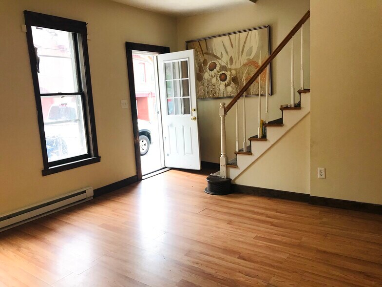 More Photos Of 27-31 Summer St, Bristol Apartments For Sale