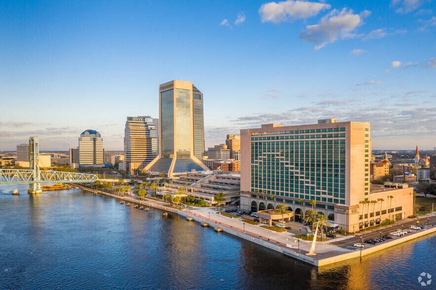 More Photos Of 1 Independent Dr, Jacksonville Office For Sale
