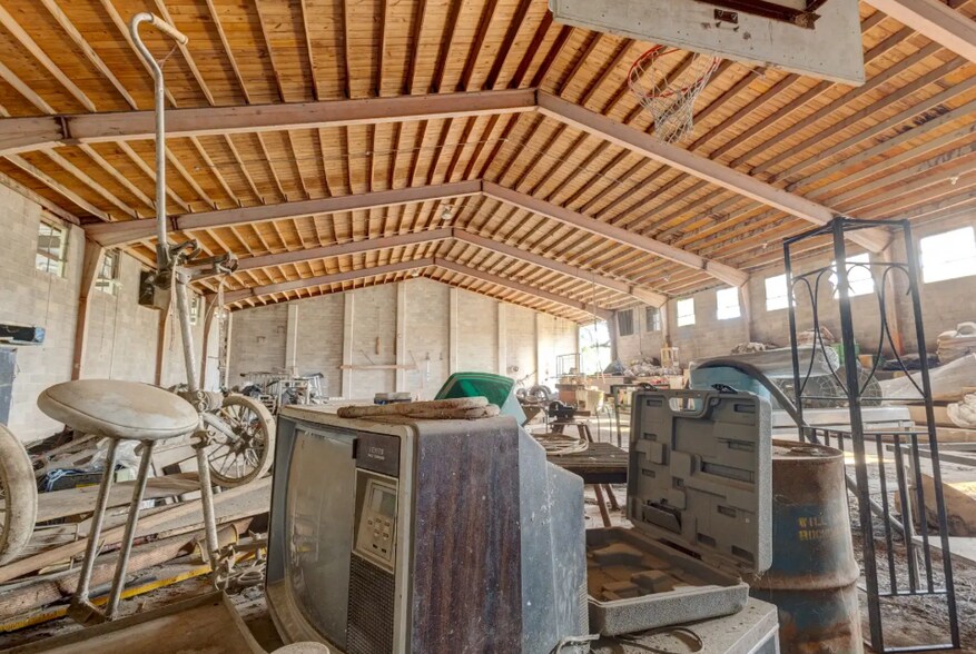 More Photos Of 211 Loop 308, Briggs Industrial For Sale