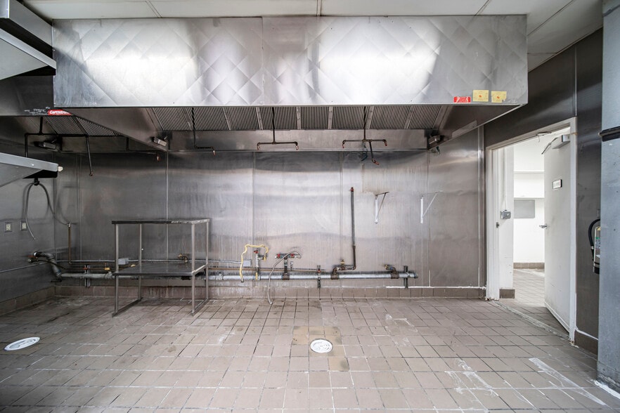 More Photos Of 580 N Atlantic Blvd, Monterey Park Apartments For Lease