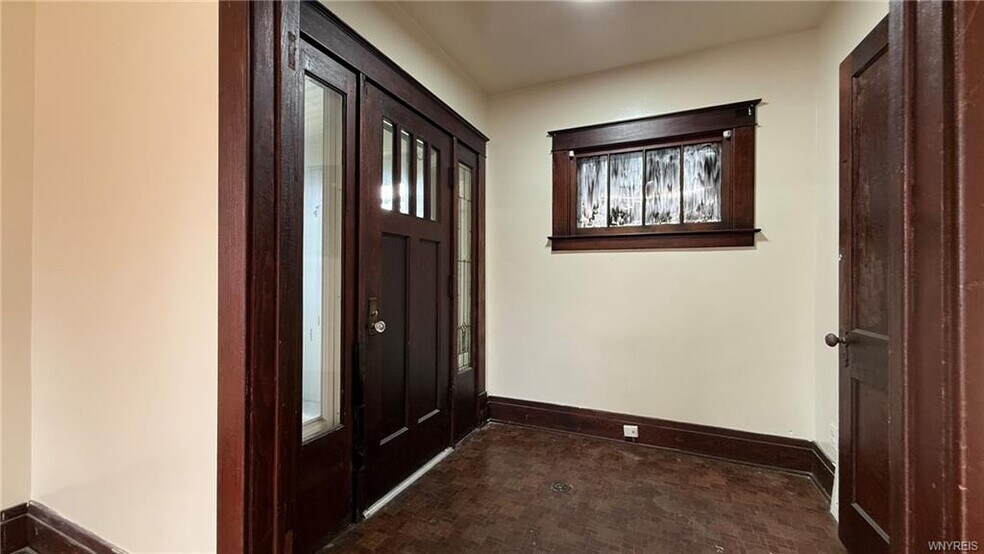 More Photos Of 1890 Linwood Ave, Niagara Falls Apartments For Sale