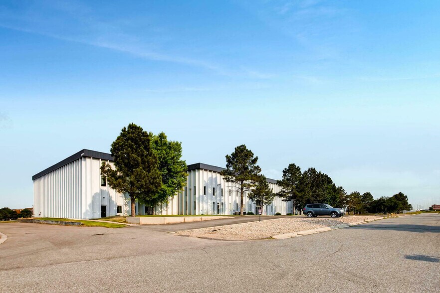 More Photos Of 13760 E Arapahoe Rd, Englewood Research And Development For Sale
