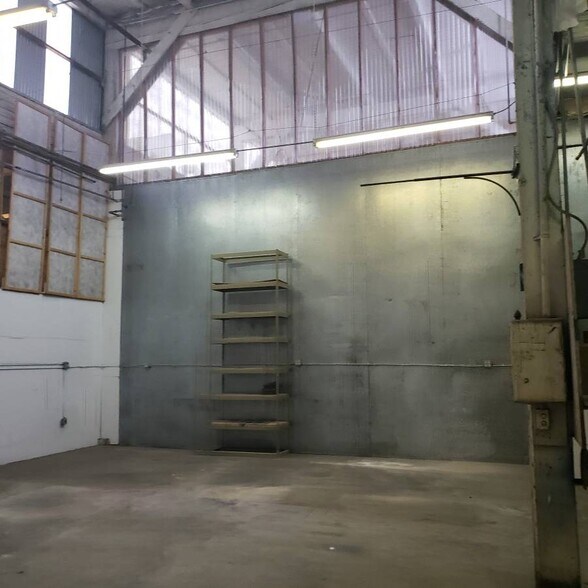 More Photos Of 5020 S Colorado Ave, Seattle Warehouse For Sale