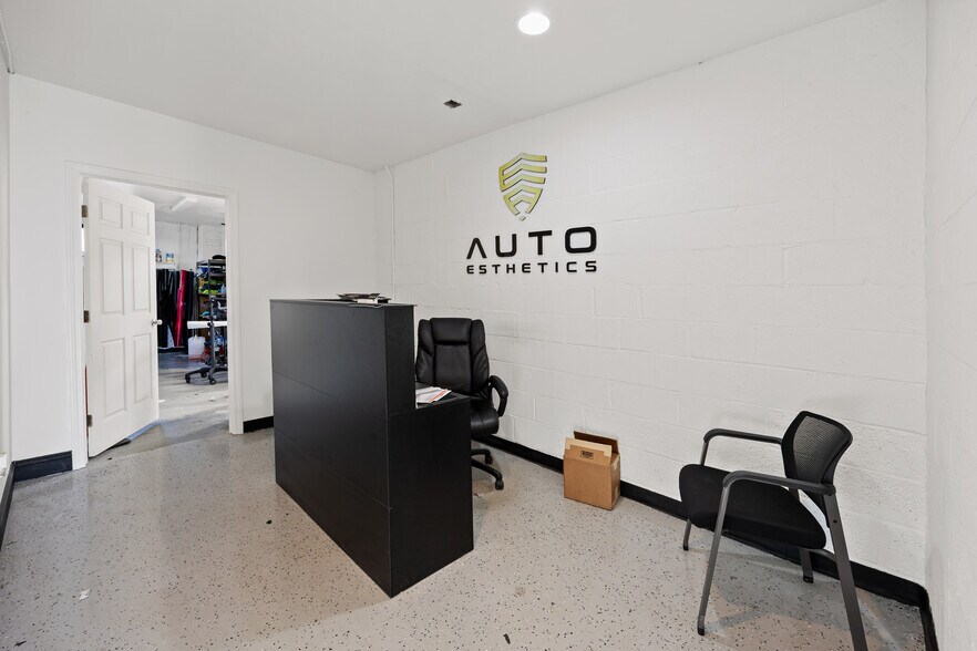 More Photos Of 180 Commerce Dr, Fairfield Auto Dealership For Sale