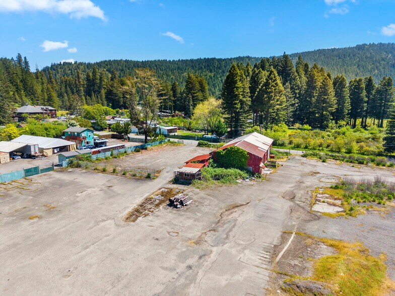 More Photos Of 13026 Avenue of the Giants, Myers Flat Manufacturing For Sale