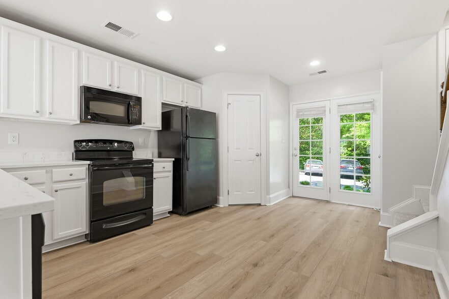 More Photos Of 5306-5320 Park Rd, Charlotte Apartments For Sale