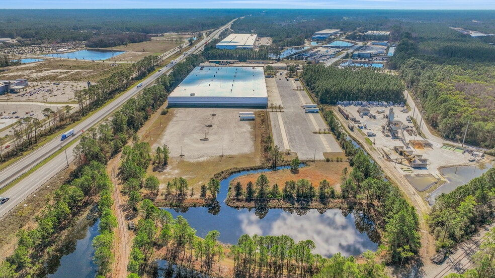 More Photos Of 3660 Deerpark Blvd S, Elkton Distribution For Lease