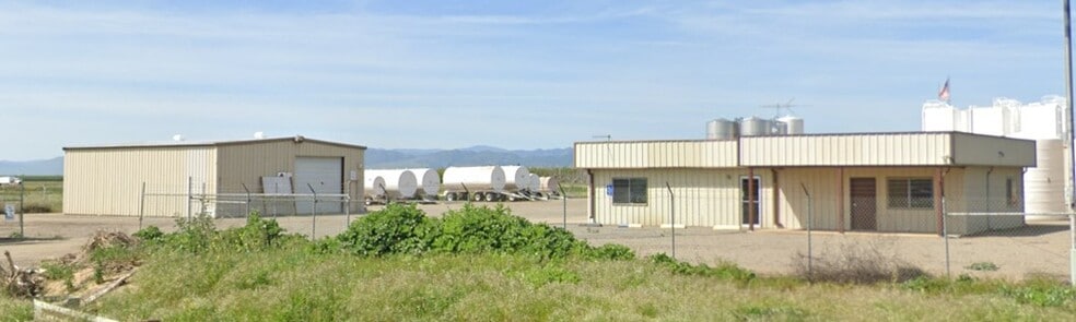 Primary Photo Of 4661 Old 99W Hwy, Maxwell Distribution For Sale