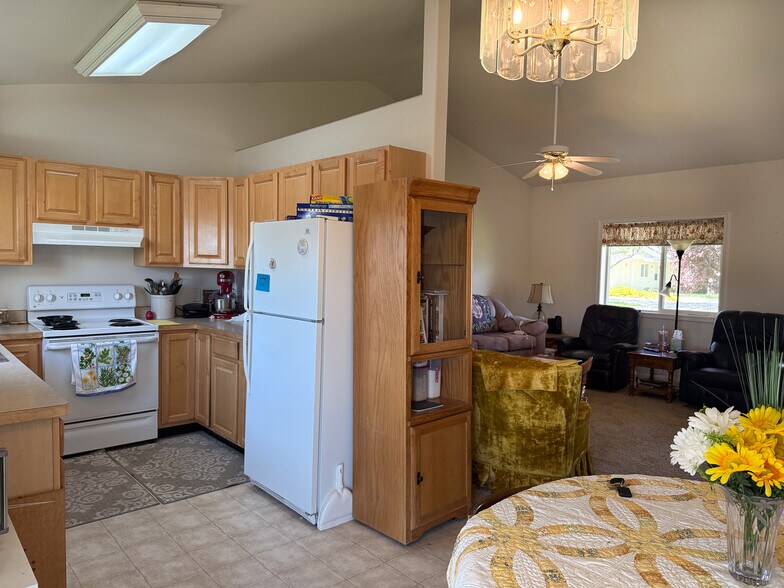 More Photos Of 3010 Elm St, Baker City Apartments For Sale