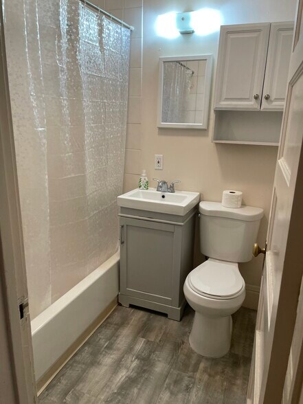 More Photos Of 5636 College Ave, Oakland Apartments For Sale