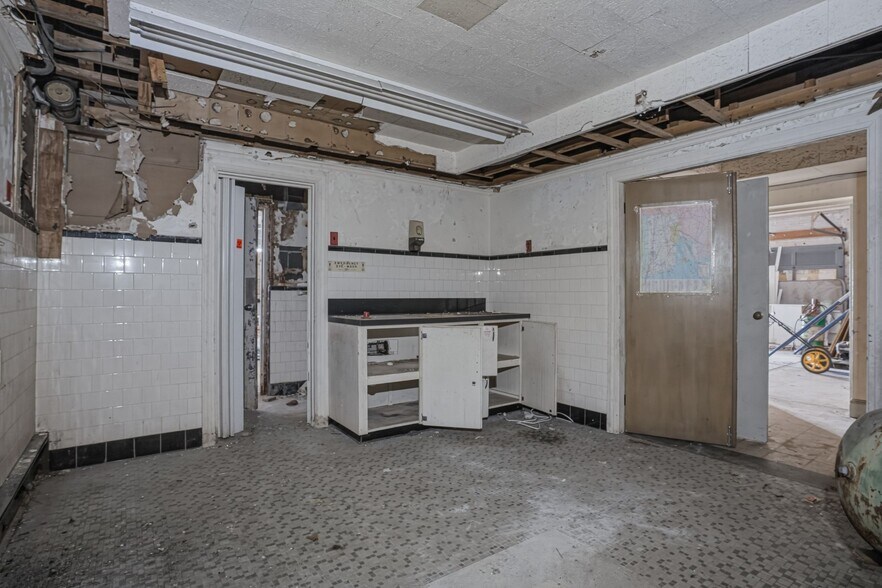 More Photos Of 76 Providence St, Woonsocket Mixed Retail For Sale