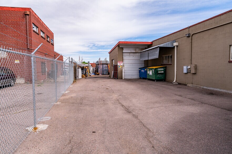 More Photos Of 5135-5145 E 38th Ave, Denver Warehouse For Sale