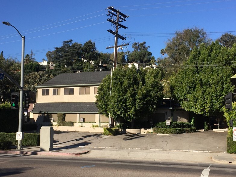 More Photos Of 3361-3365 Barham Blvd, Los Angeles Loft Creative Space For Lease
