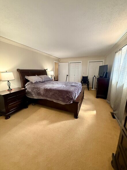 More Photos Of 1557 1st New Hampshire Tpke, Northwood Storefront Retail Residential For Sale