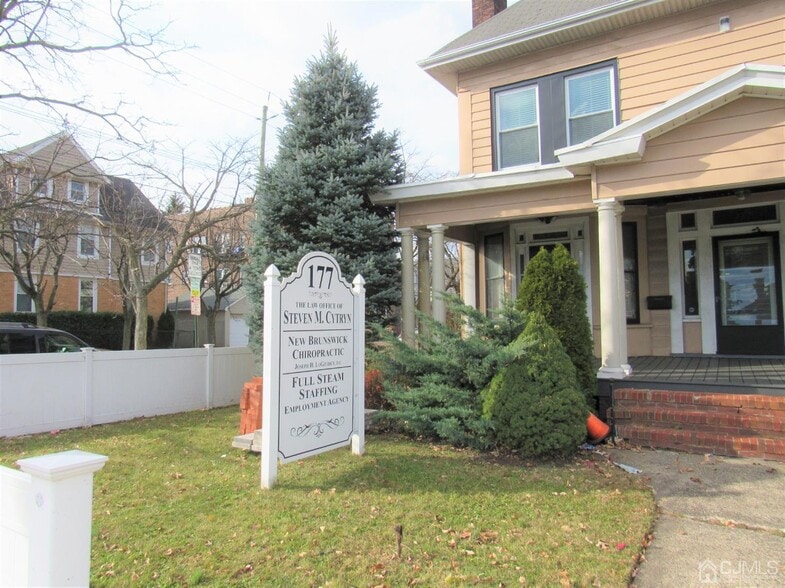 More Photos Of 177 Livingston Ave, New Brunswick Loft Creative Space For Lease