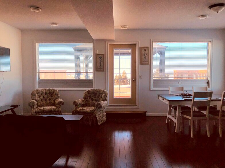 More Photos Of 10117 102, Lac La Biche Storefront Retail Residential For Sale