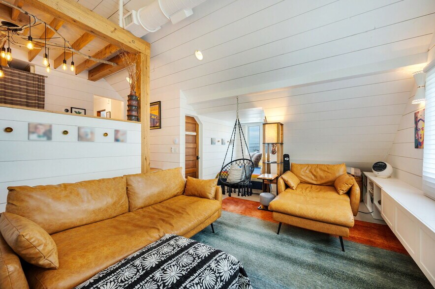 More Photos Of 4113 Main St, Fish Creek Storefront Retail Residential For Sale