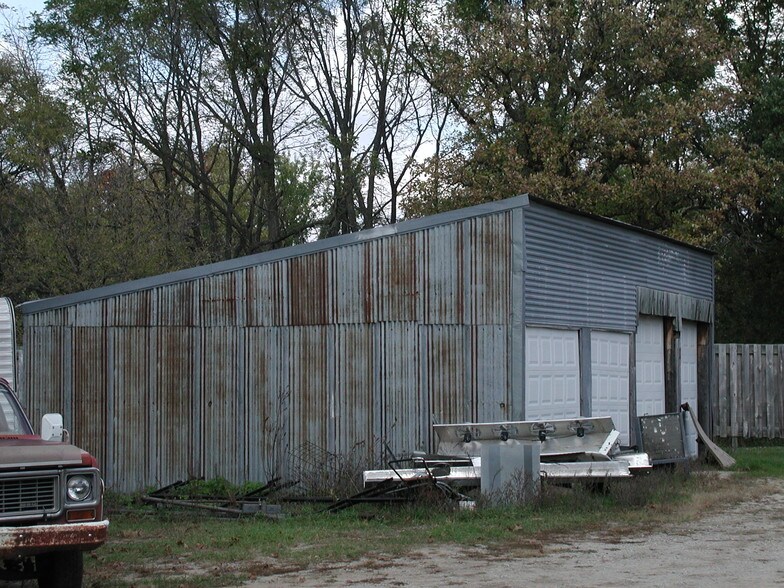 More Photos Of 2254 Marion Rd SE, Rochester Light Distribution For Sale
