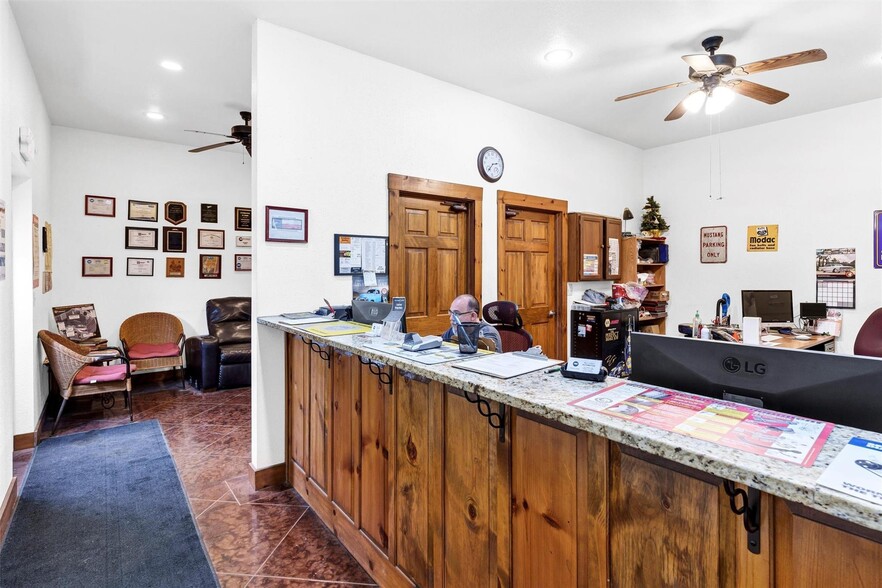 More Photos Of 200 Mustang Trail Trl, Granbury Industrial For Sale