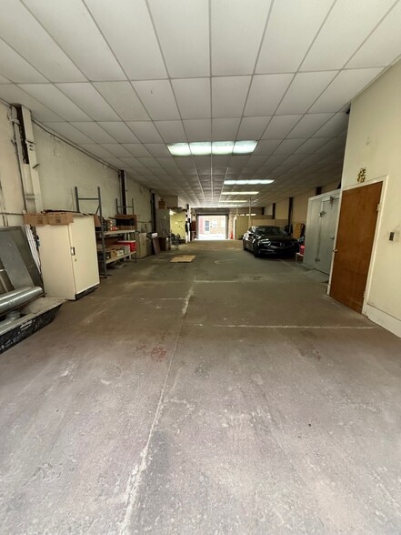 More Photos Of 1326 S 20th St, Philadelphia Warehouse For Sale