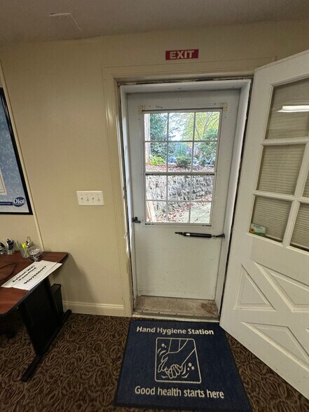 More Photos Of 71 Cedar Ave, Hershey Office For Lease