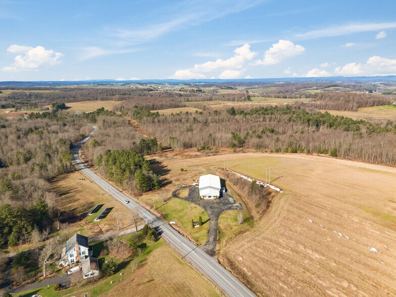 More Photos Of 1908 Water Level Rd, Somerset Specialty For Sale