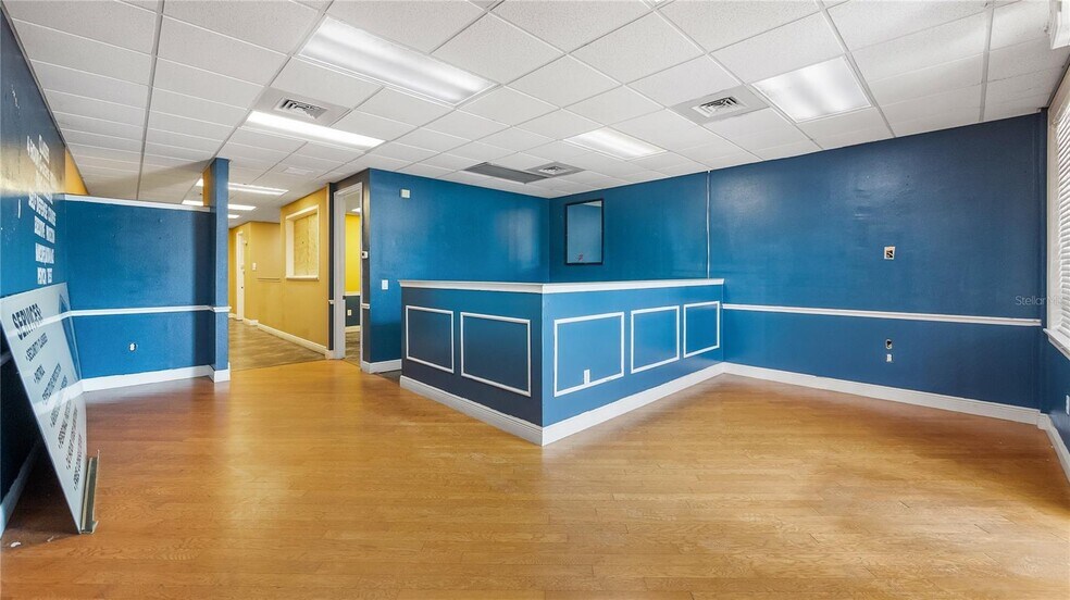 More Photos Of 324 W Burleigh Blvd, Tavares Unknown For Lease