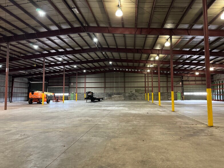 More Photos Of 809 S 62nd Ave, Wausau Distribution For Lease
