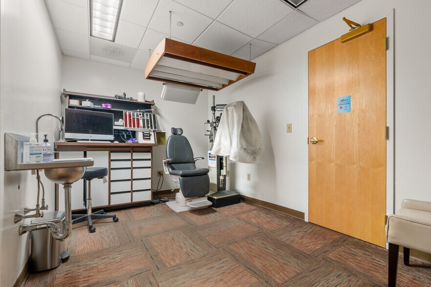 More Photos Of 400 Commonwealth Ave, Boston Medical For Sale