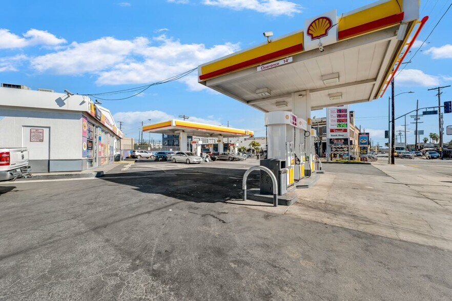 More Photos Of 1541 S Central Ave, Los Angeles General Retail For Sale