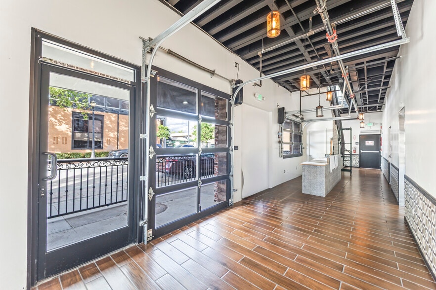 More Photos Of 11100 Downey Ave, Downey Restaurant For Sale