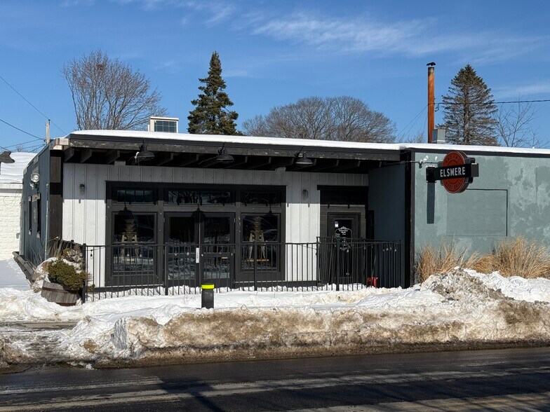 More Photos Of 448 Cottage Rd, South Portland Freestanding For Sale