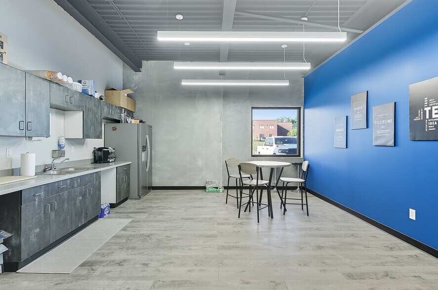 More Photos Of 14217 S 220th St, Gretna Distribution For Lease