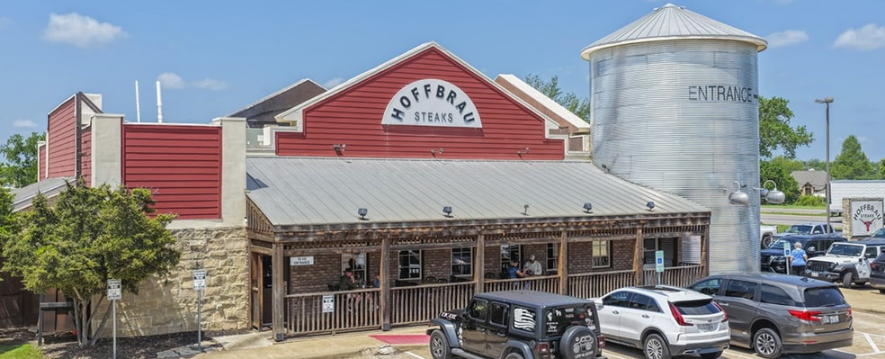 Primary Photo Of 315 E US Highway 377, Granbury Restaurant For Sale