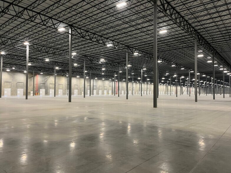 More Photos Of 283 Cardinal Dr, Marengo Unknown For Lease