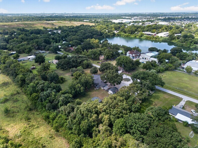More Photos Of 9326 Kay Ln, Houston Office Residential For Sale