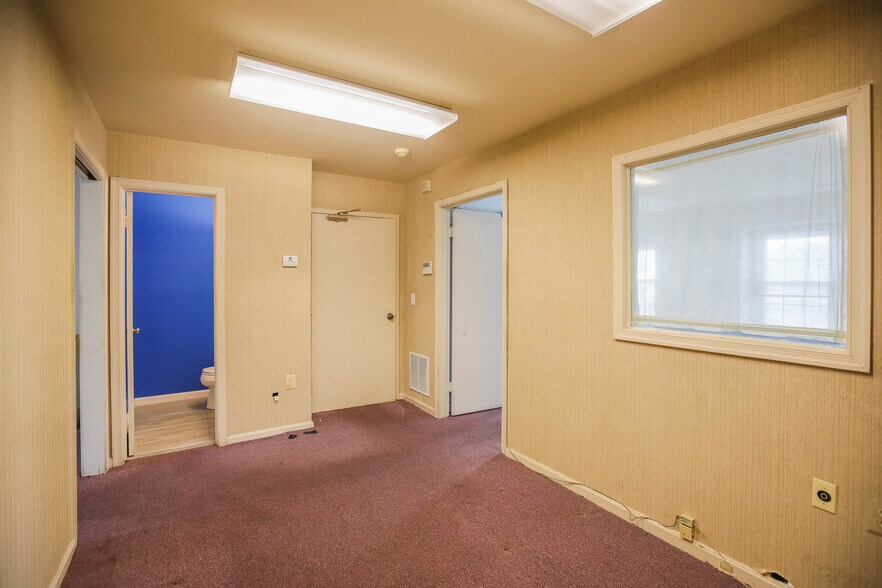 More Photos Of , Rockville Office For Sale