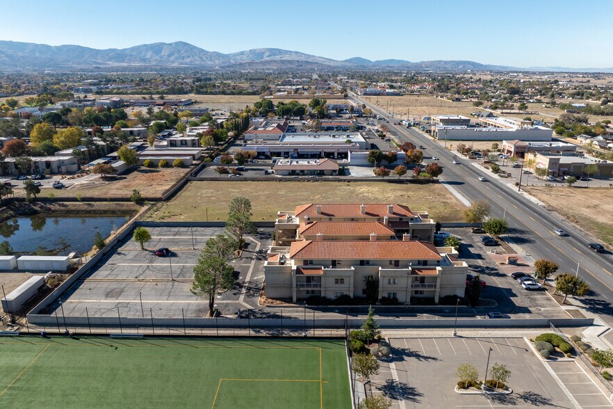 More Photos Of 3166 E Palmdale Blvd, Palmdale Office For Sale