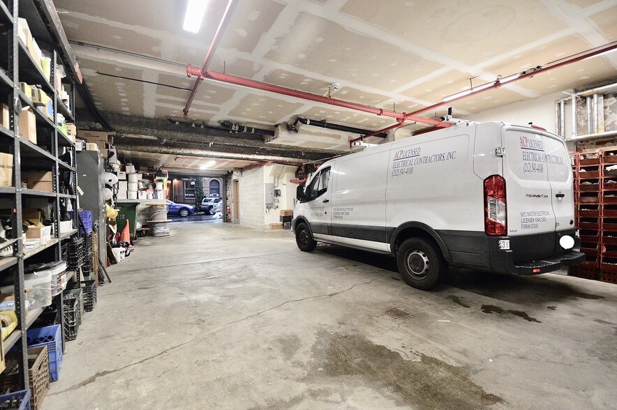 More Photos Of 410-412 W 48th St, New York Apartments For Lease