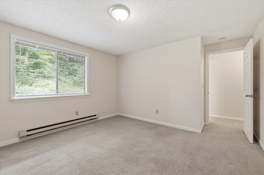 More Photos Of 12813 109th Avenue Ct E, Puyallup Multifamily For Sale