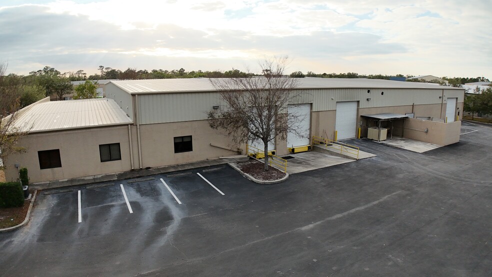 Primary Photo Of 8293 Consumer Ct, Sarasota Warehouse For Lease