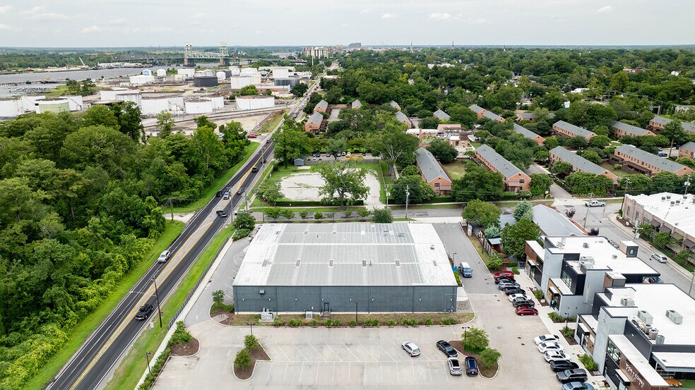 More Photos Of 110 Greenfield St, Wilmington General Retail For Sale