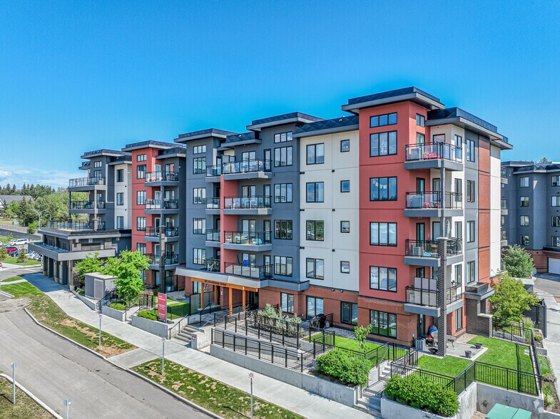 Primary Photo Of 1 Goodman Dr, St. Albert Apartments For Lease