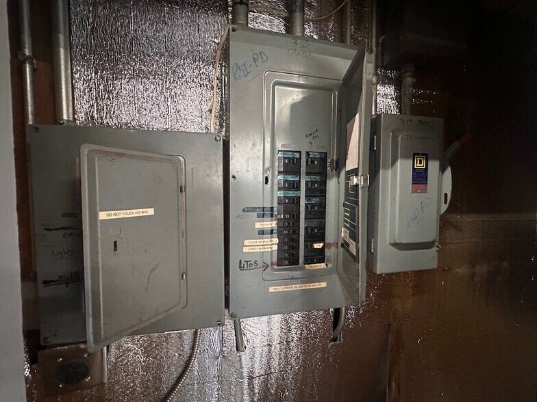 More Photos Of 322 Terminal St SW, Grand Rapids Distribution For Lease