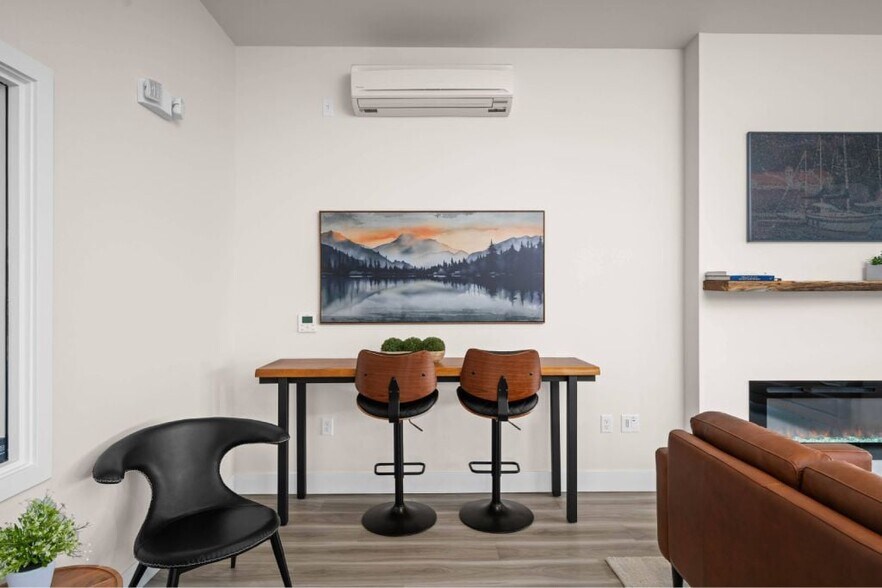 More Photos Of 200 E McCorquedale Rd, Burlington Apartments For Sale