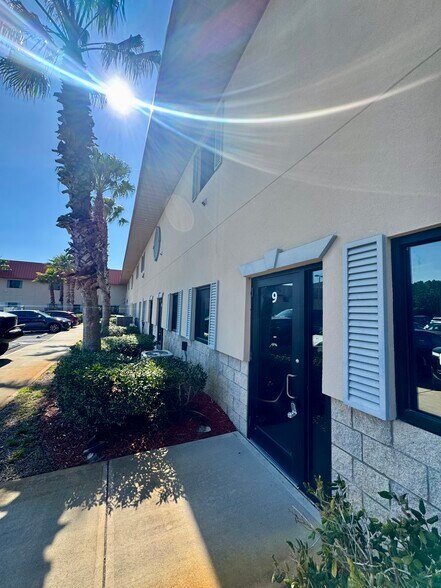 More Photos Of 1230 N US Highway 1, Ormond Beach Flex For Lease